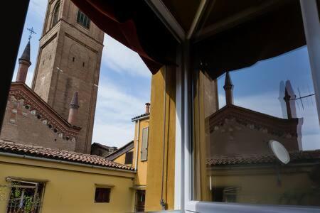 Charme Appartamento Immerso Tra Le Mura Bolognesi Exterior photo